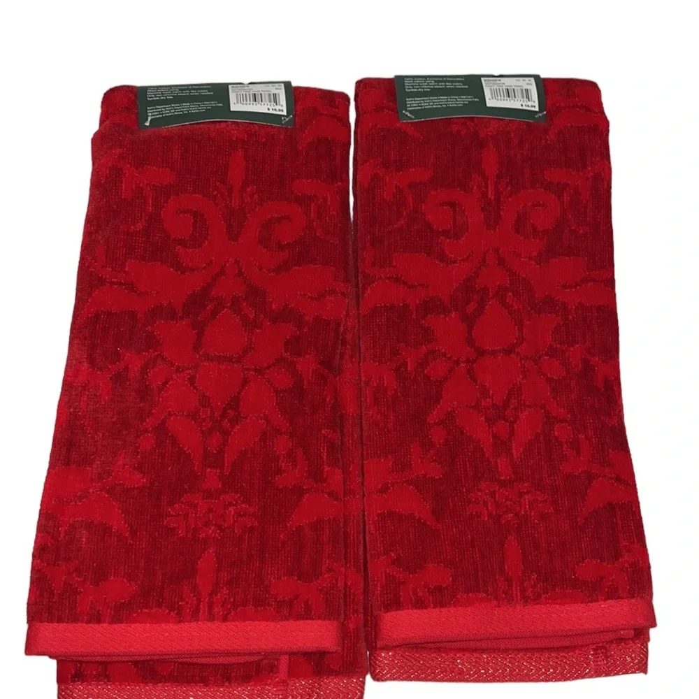 Red & Gold Christmas Tree Hand Towels~NWT~Set of 2~St. Nicholas Square